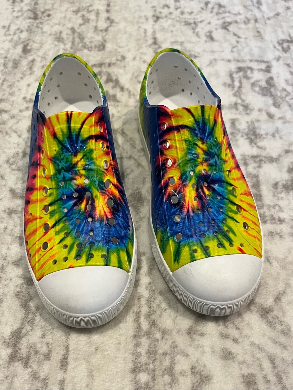 Native Jefferson Slip‑On Shoes — J1 — VGUC Tie Dye